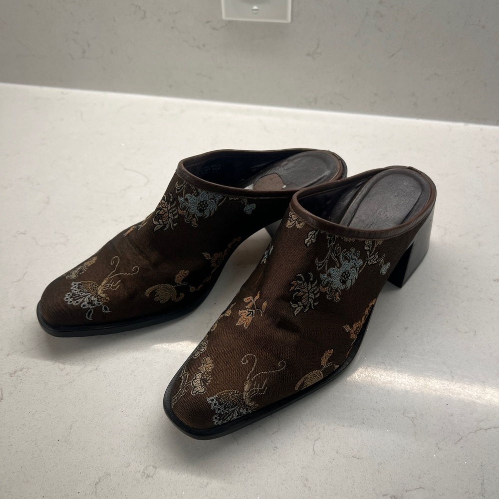Nine West Brown Floral Mules